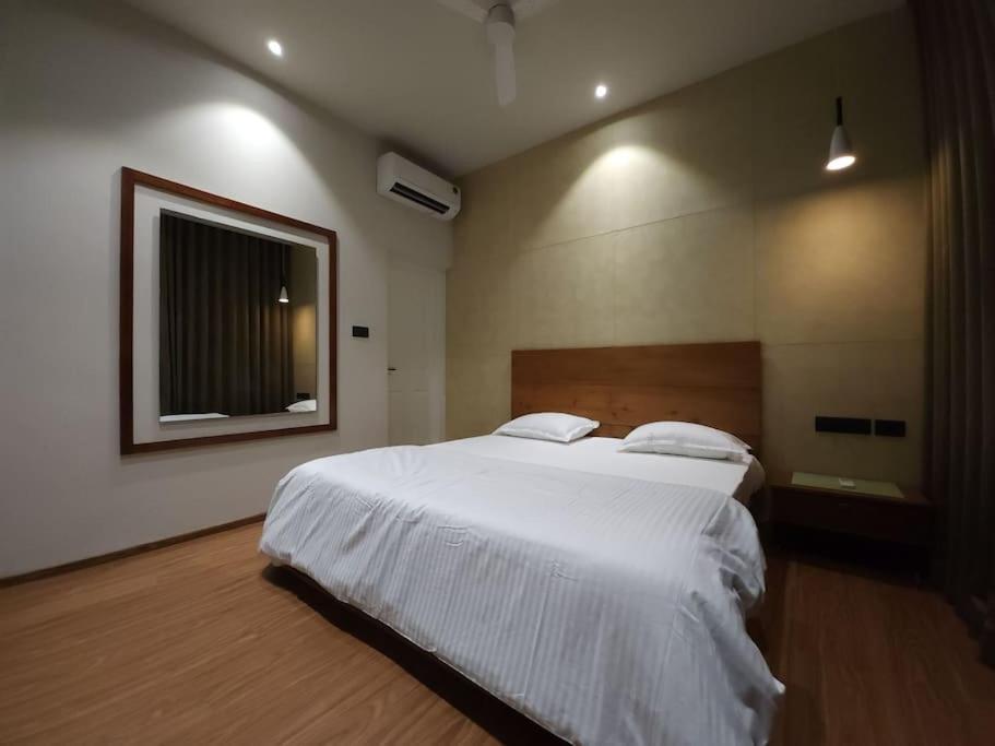 Gulzar 2Bhk Service Apartment, Kannur Eksteriør billede